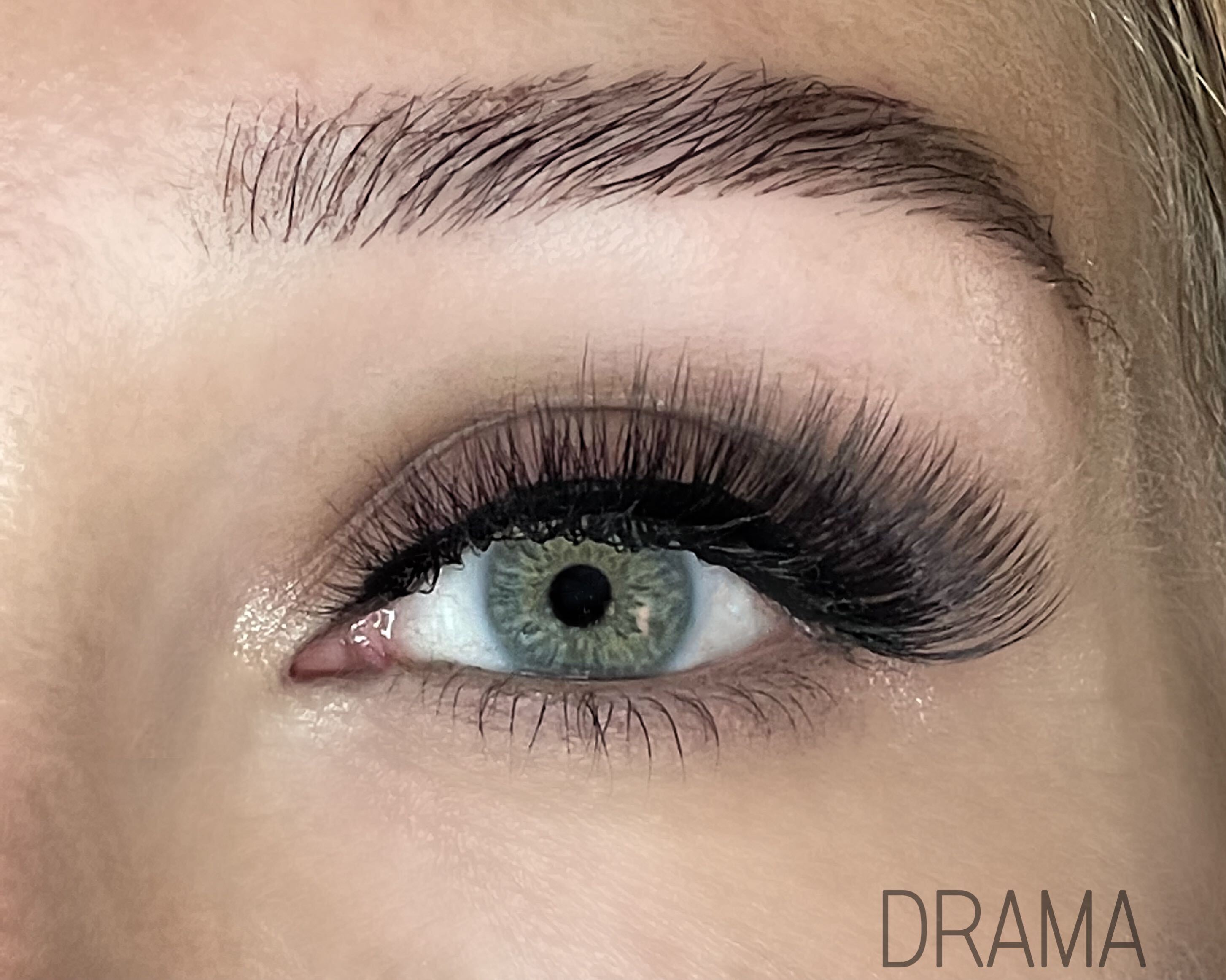 Magnetwimpern richtig anbringen: Beauty Experten verraten die besten Tipps